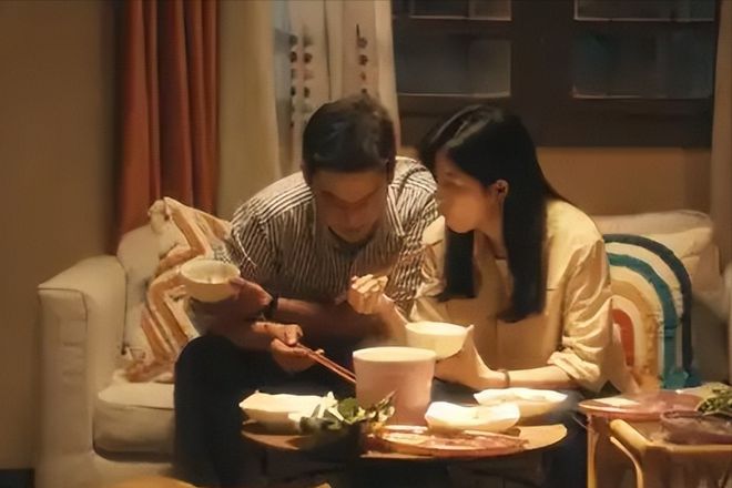 kaiyun体育网页版首播收视破3！央视年代大剧连看6集观众大赞：选角太惊艳了(图12)