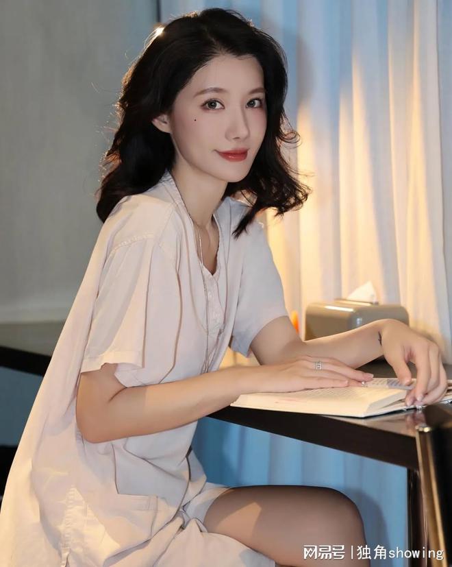 超舒适居家服套装穿上立马提升你的优雅气质！(图3)