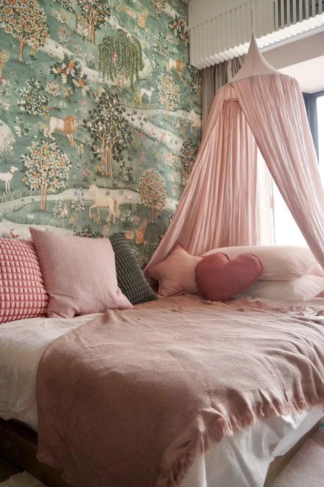 开云体育香港建筑学夫妻的130m²新居4口之家自然与艺术共生(图18)