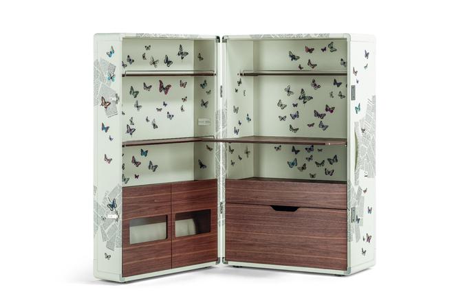 开云体育PoltronaFrau×Fornasetti创意印花重塑家居美学(图1)