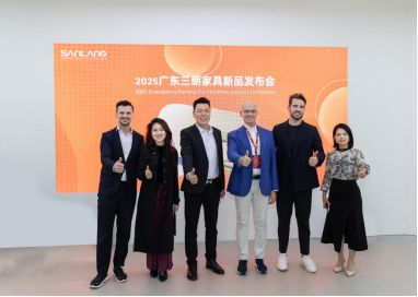 三朗FINN系列餐桌椅闪耀广州家博会创新设计摘双奖！(图3)