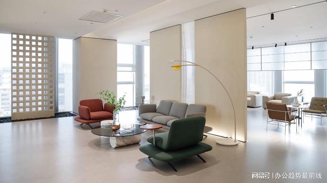 精一家具：办公椅新方案共赢未来(图1)