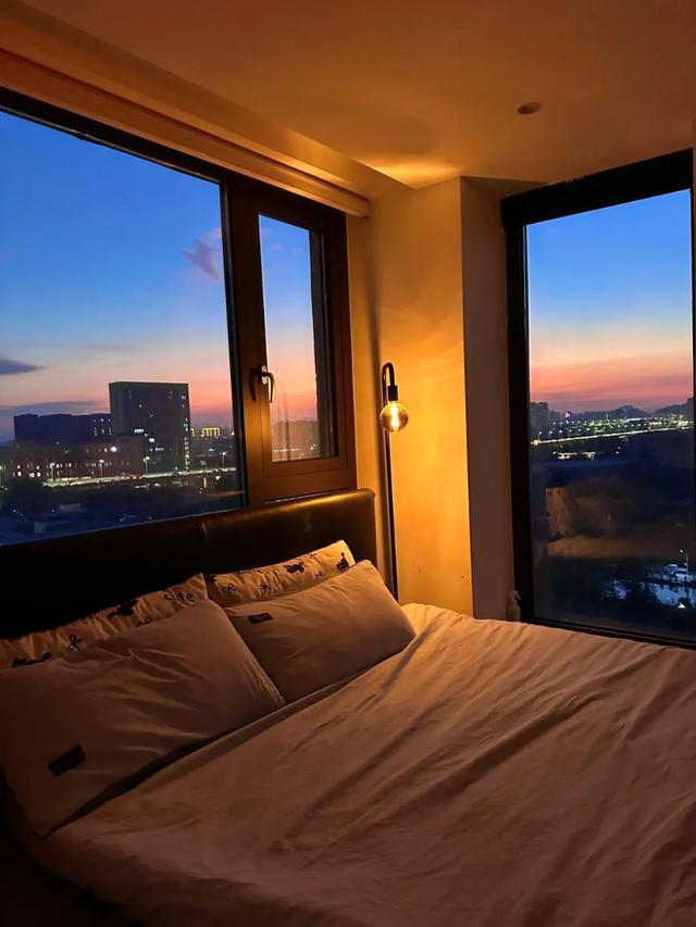 一个住了1年的家凭一个客厅就涨粉10万网友：太少见了(图8)