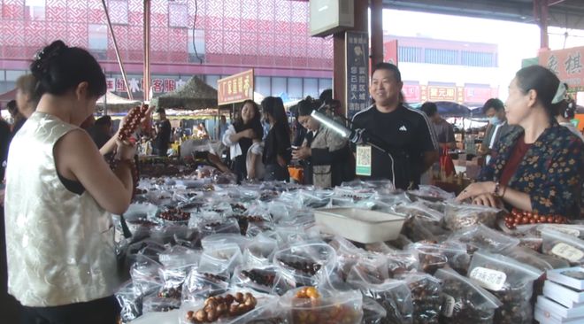 kaiyun体育网页版双节同庆惠民生大城红木家电消费市场热力攀升(图4)