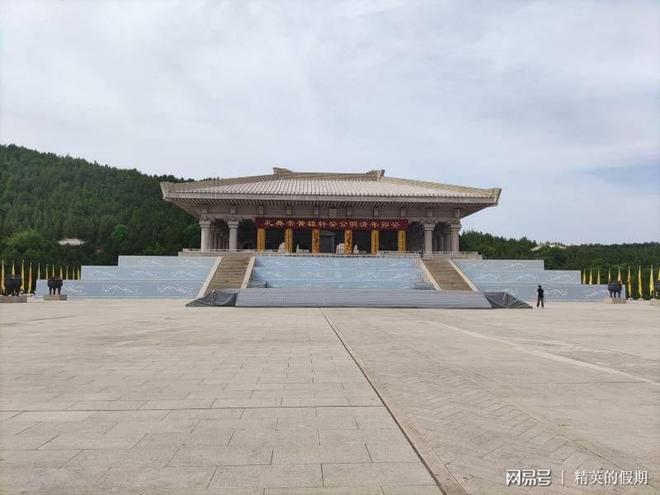 欧派家居前三季度营业收入129亿元门店数减少333家(图1)