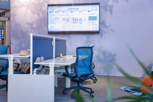 三度蝉联“中kaiyun体育全站国家具十大品牌”！圣奥携智慧健康办公家具闪耀中国国际展(图3)