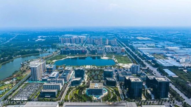 成都新增3个国家级产业集群！崇州是国内“家具产业集群”唯一入围城市(图2)