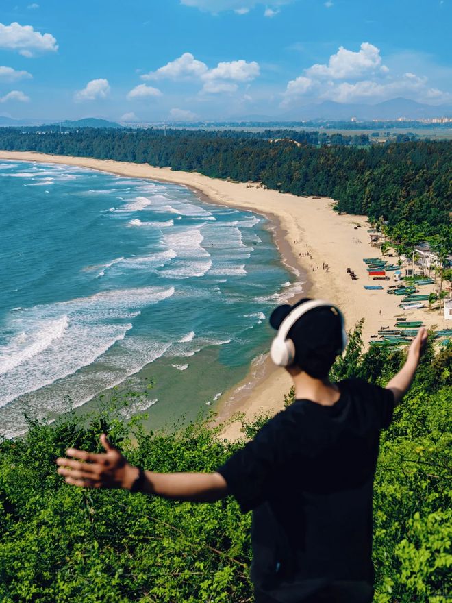 断层领跑kaiyun体育网页版！2025三亚5A旅行社TOP10旅文厅+全国旅游监管平台认证(图2)