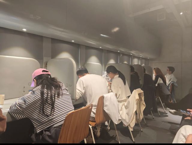 开云体育今天你独自就餐了吗(图1)