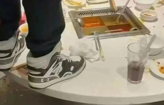 海底捞“小便门”大反转一切都结束了(图3)