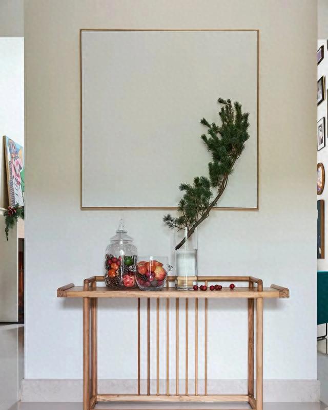 王石和田朴珺在上海的家(图1)