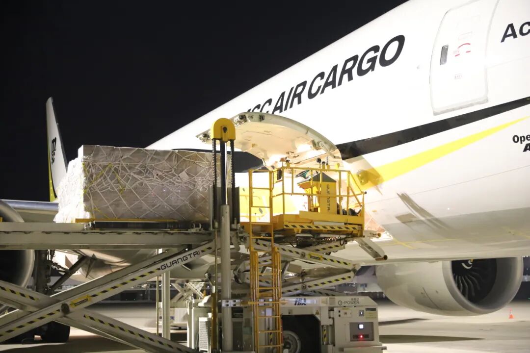 翼展宏图行稳致远——鄂州花湖国际机场2025年发展纪实(图2)