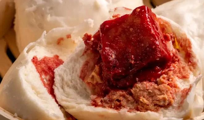 价格几乎腰斩！曾“碾压”老干妈的国民下饭菜被年轻人推出饭桌(图1)