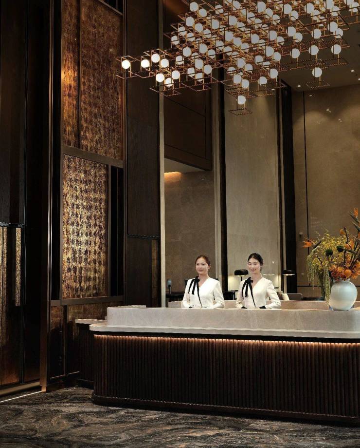 成都东方希望中心金融悦售房部：咨询热线、公寓户型图览、实时价格及12月优惠活动详情速递。(图3)