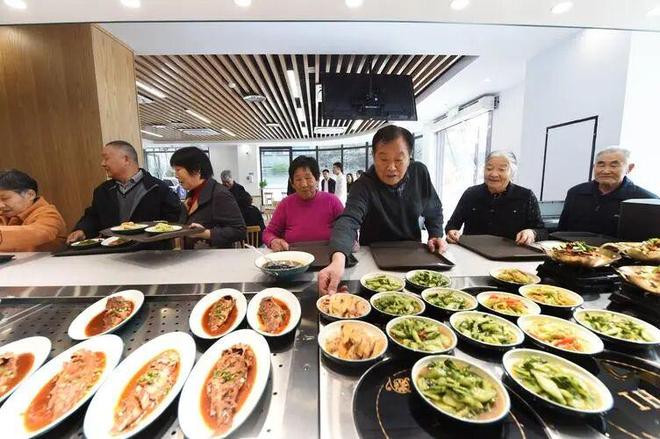 破局之道一个社区食堂如何通过“养老”标签实现盈利？(图1)