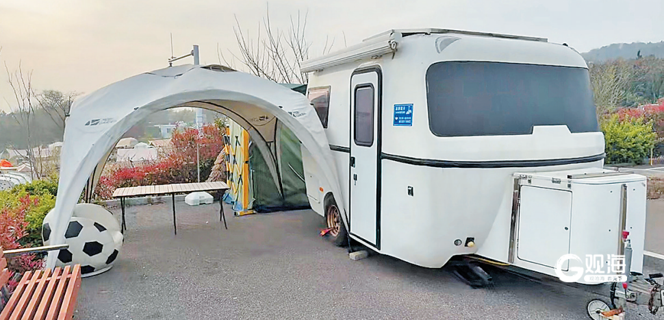 房车营开云体育地少、设施不健全、难盈利房车之旅面临“行路难”(图1)