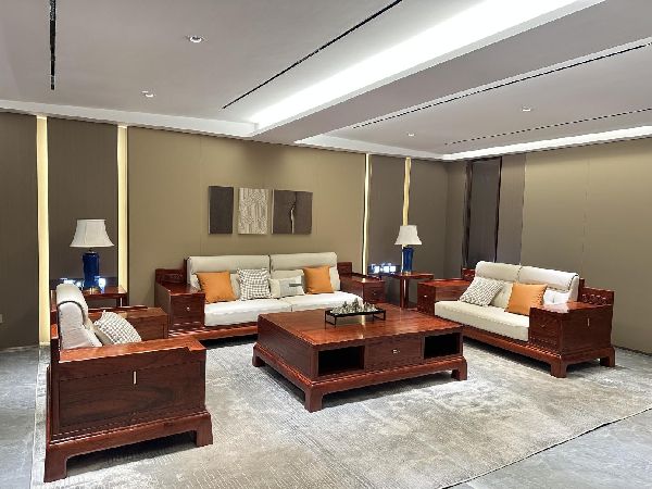 浙江新中式红木厂家越府红木：新中式家具的匠心表达(图2)