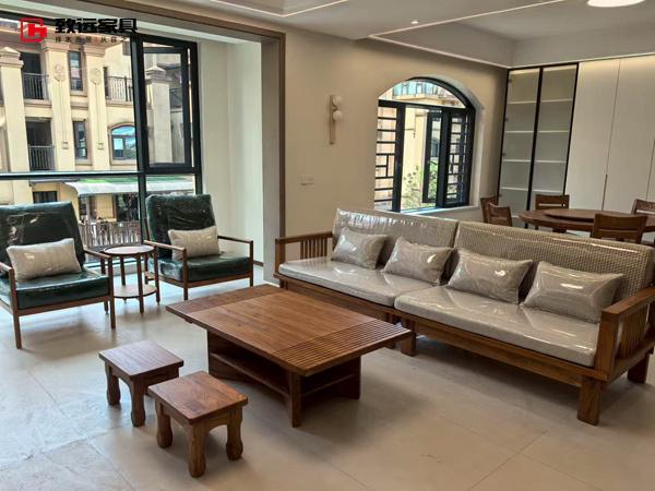 老榆木全屋定制的品牌致远家具：打造独具个性的家居空间开云体育(图1)