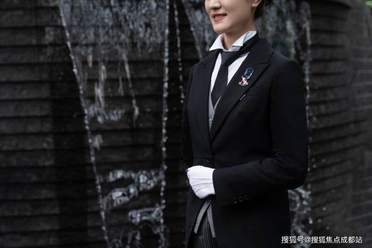 成都【金融城8号】五一优惠政策_售楼中心电话(提前开云体育预约享额外优惠)_热销户型_特价房源_价格走势(图3)